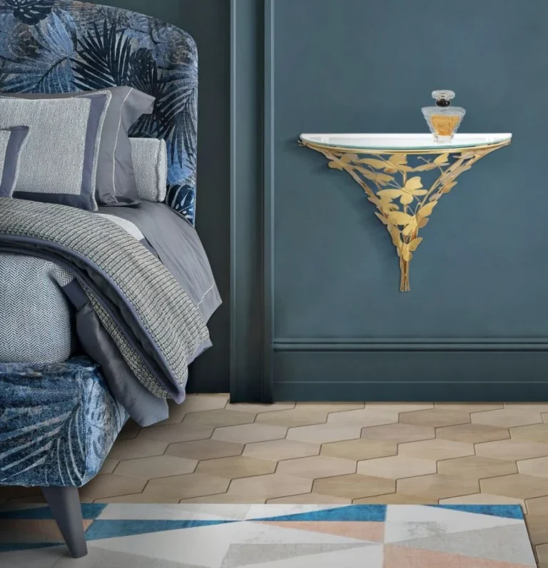 Nachtkastje met vlinders